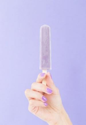 夏日小清新雪糕紫美甲图片