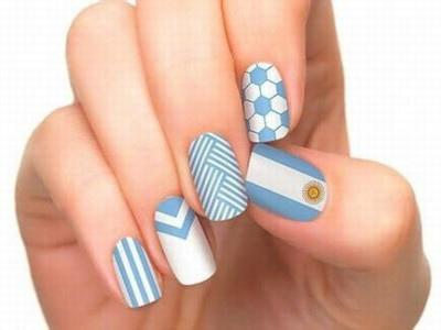 阿根廷国旗元素条纹线条美甲图片