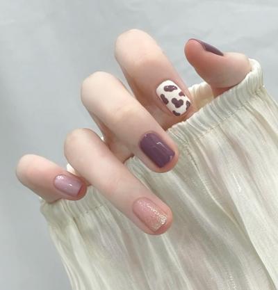 紫色系豹纹短指甲美甲